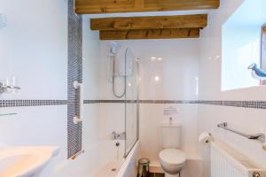 2 Bed in Haverfordwest oc-wav422