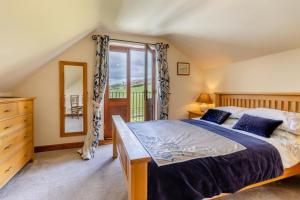 4 Bed in Caersws oc-waa321