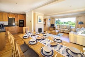 4 Bed in Abersoch oc-dolphb