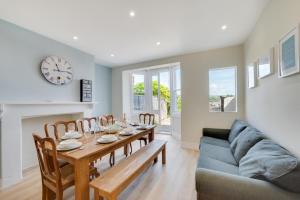 4 Bed in Swanage oc-wy350