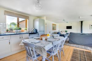 3 Bed in Bassaleg oc-bow138