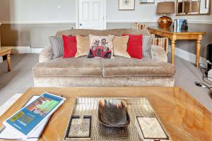 2 Bed in Bath oc-bhr6