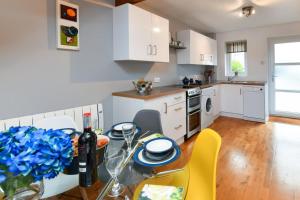 3 Bed in Pwllheli oc-tonnau