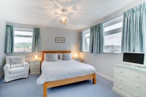 3 Bed in Swanage oc-wy036