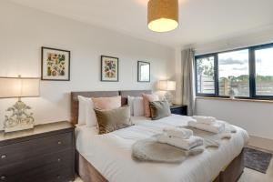 5 Bed in Briston oc-2305