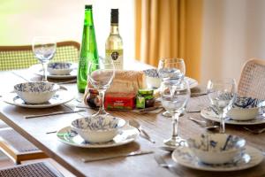 3 Bed in Bwlchtocyn oc-15lonc