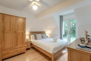 2 Bed in Stone Cross oc-g33059