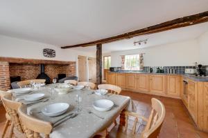 4 Bed in Saxmundham oc-oth