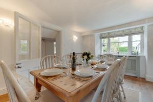 4 Bed in Brithdir oc-wag722