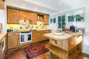 3 Bed in Helford oc-hcwedn