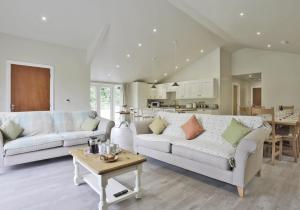 10 Bed in Barsham oc-rrest