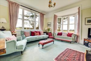 6 Bed in Lower Bodham oc-1830