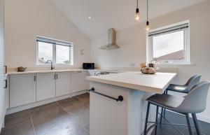 3 Bed in Barmouth oc-wah701