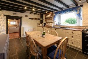 4 Bed in Aberdaron oc-fl055