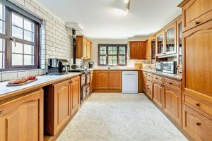 3 Bed in Stackpole oc-c27398