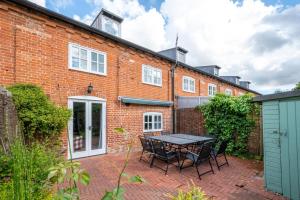4 Bed in Halesworth oc-5river