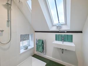 3 Bed in Edenbridge oc-o34127