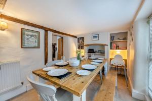 4 Bed in Holt oc-p30569