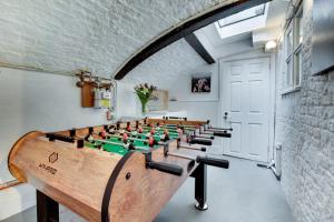 4 Bed in Whitby oc-w474