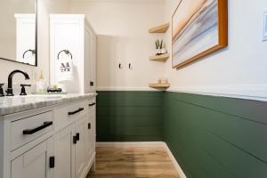 7 bedroom, Hot Tub, Fire Pit Retreat in Pocatello, Chubbuck