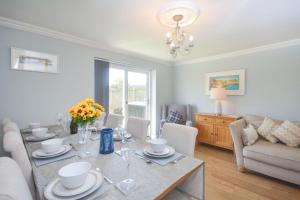4 Bed in Padstow oc-p00759
