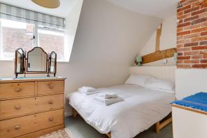 3 Bed in Woodbridge oc-acot