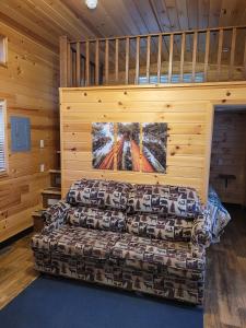 Redwood Chalet Cottage