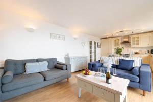 2 Bed in Porthleven oc-p00972
