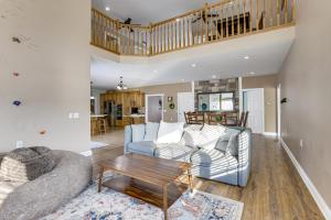 Family Home on 9 Acres! Climbing Wall & Gym