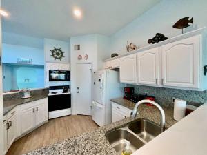 Shipwrecked Getaway For 6