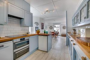 4 Bed in Praa Sands oc-poohco