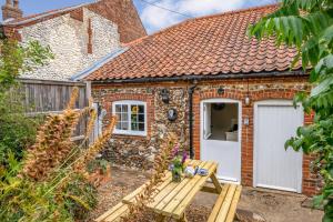 2 Bed in Burnham Overy Staithe oc-p30460