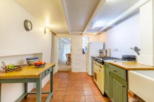 3 Bed in Little Petherick oc-balcot