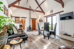 2 Bed in Padstow oc-p00249