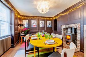 4 Bed in Deal oc-t27578