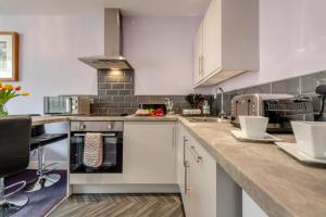 2 Bed in Tenby oc-w28987