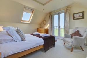 3 Bed in Salthouse oc-1753
