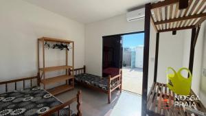 Casa ampla com piscina espaçosa para temporada em Itapoá SC