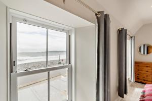 4 Bed in Amroth oc-c29316