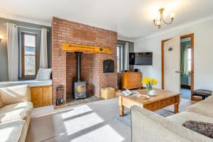 5 Bed in Ystrad Meurig oc-r31133