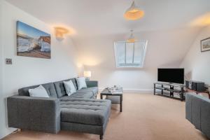 2 Bed in West Bay oc-m29216