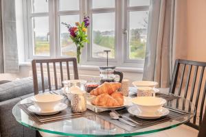 2 Bed in West Bay oc-m29216