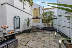 4 Bed in Teignmouth oc-l28419