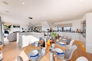 5 Bed in Aberdovey oc-t29402