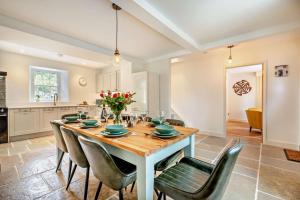 4 Bed in Penryn oc-c27969