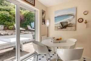 4 Bed in Haverfordwest oc-s32615