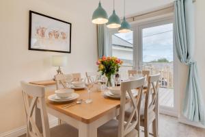3 Bed in Higher Crackington oc-avond