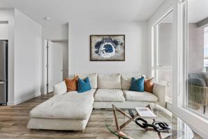 Nautical Knees Water View Pool, Jacuzzi and Gym