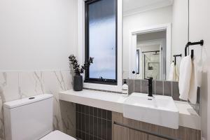 Wyse St Executive Townhouse