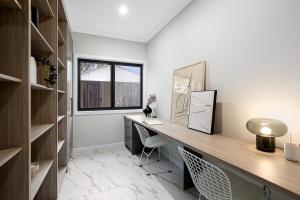 Wyse St Executive Townhouse